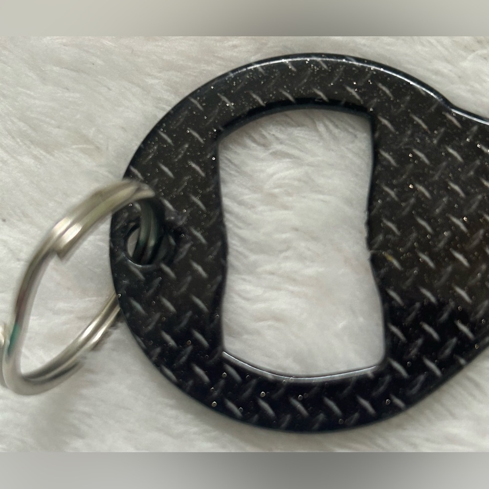 CAT BOTTLE OPENER KEYCHAIN CATERPILLAR - Picture 3 of 4